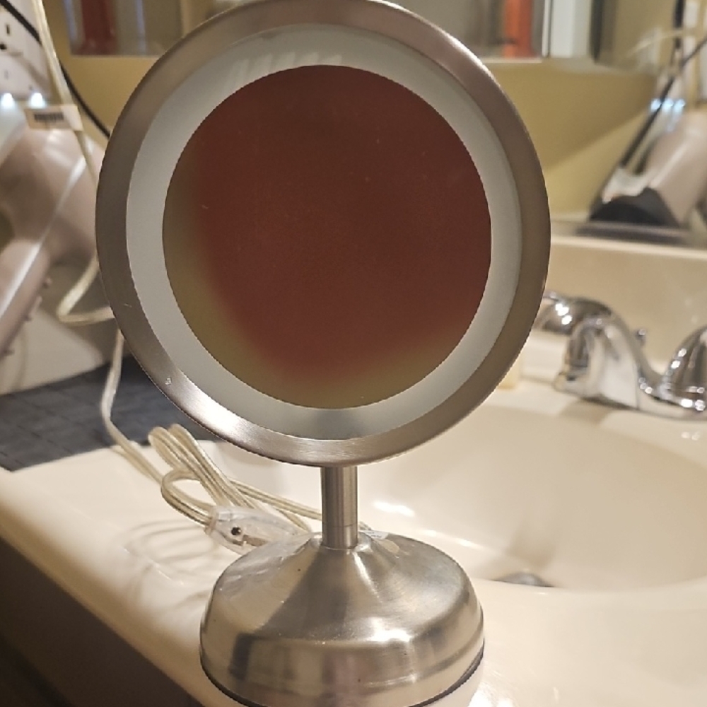 Mirror 2 sided  silver  Maginified and normal view.